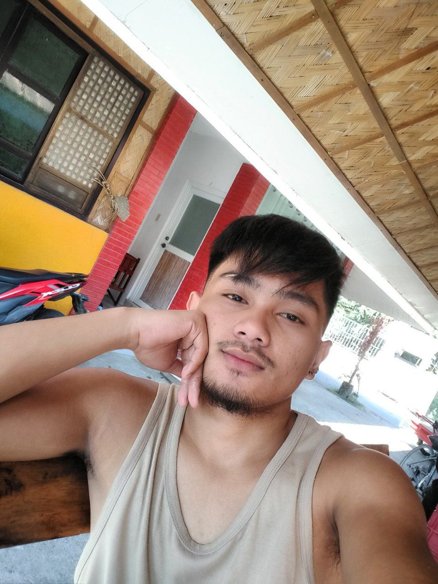 migs60174114's tweet photo. hi. baka po may gusto rito magpamassage around Laguna or nearby area. Dm me👌 https://t.co/SGbseHNfxO