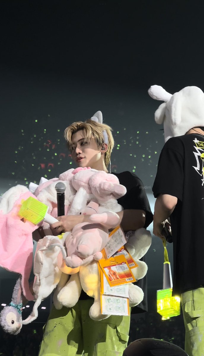 mydirri's tweet photo. 🧤
#NOMIN #JAEMIN #JENO #재민 #제노 #NCTDREAM https://t.co/iMxhiXYx2l