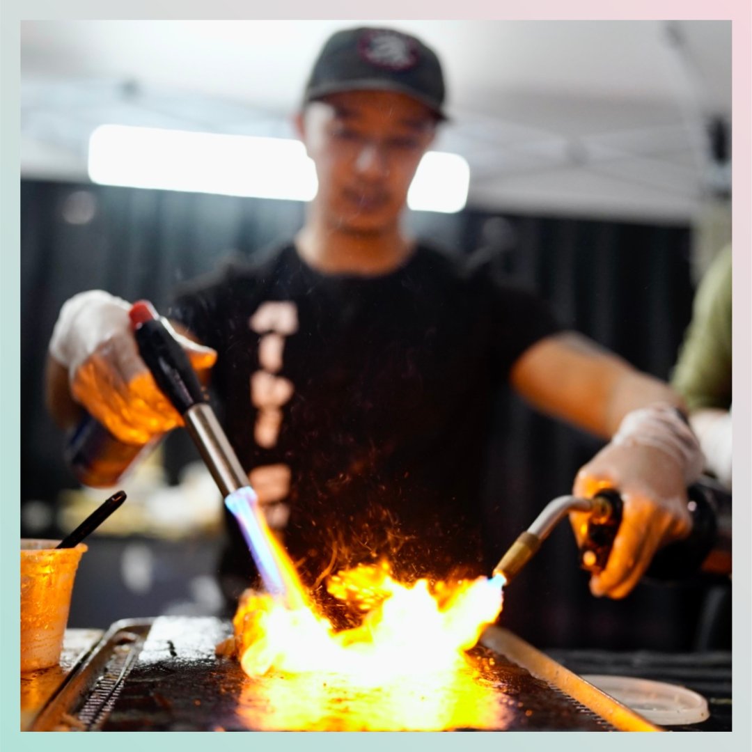 TOFoodDrinkFest's tweet photo. SUNDAY FUNDAY STARTS NOW! ๐ฃ๐ฅ
#TOFoodandDrinkFest #TOFDF #TOFoodandDrinkFest #TOFoodies #TorontoFood https://t.co/gwFrkktwIu