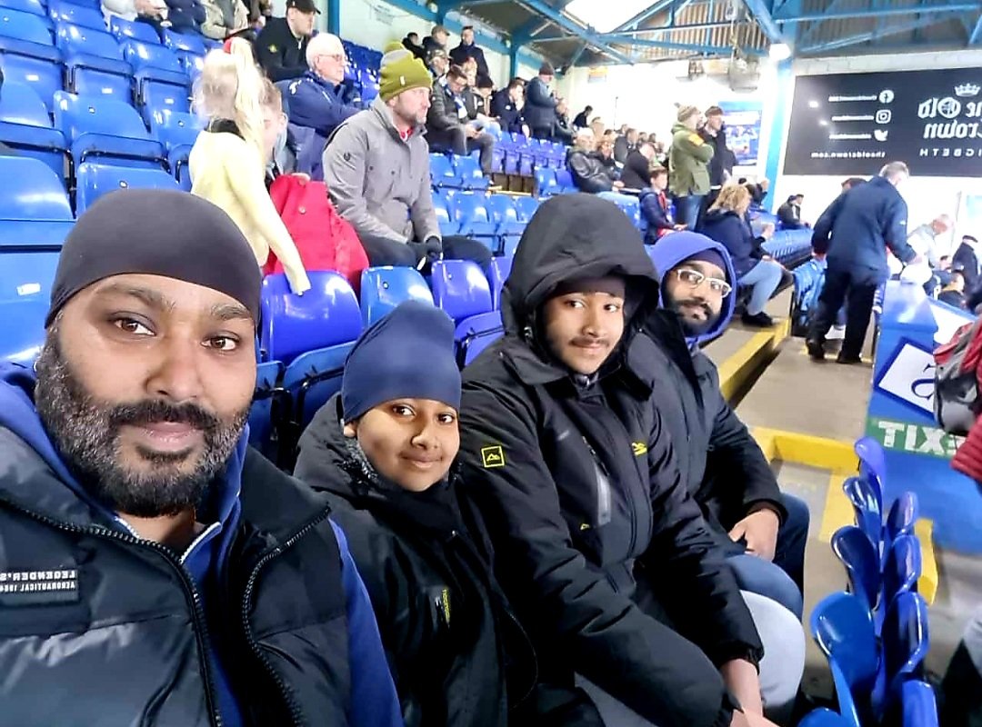 blues_4_all's tweet photo. Didn't get a chance to tweet any pics yesterday but always good to greet new fans attending their first ever @bcfc game!
Treated to a stunning strike from @reda_khadra7 🔥🔥🔥🎁
#footballwelcomes #community #bcfc #footballfans #football4all #letsfeedbrum #fansfordiversity https://t.co/ldPMPlTRDl