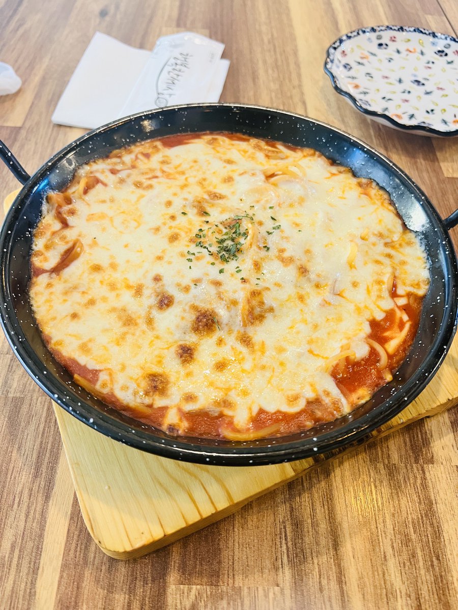 0094bbl's tweet photo. DM💛💭 4:38 pm

📸📸

일단 밥먹으러옴ㅎㅎ 나 오늘 꽤 P인 듯?
First of all, I'm going to eat haha I think I'm such a ‘P’ today?

자전거 타고 가다가 배고파서 급정거 후 일단 식사
I was riding a bicycle and I was hungry, so I had a sudden stop and then had a meal. https://t.co/mbuSofPsAO