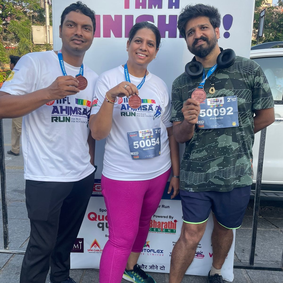 TempestAdv's tweet photo. Kaun bola Hyderabadiyaan is slow hai bolke... Three of the many musketeers from Team Tempest, Hyderabad ran the IIFL JITO Ahimsa Marathon today and crossed the 5k finish line with flying colors.

#JITO #Marathon #jito #jitohyderabad #jitoladieswing #ahimsarun #tempestAdvertising https://t.co/pAlLaHWwAD