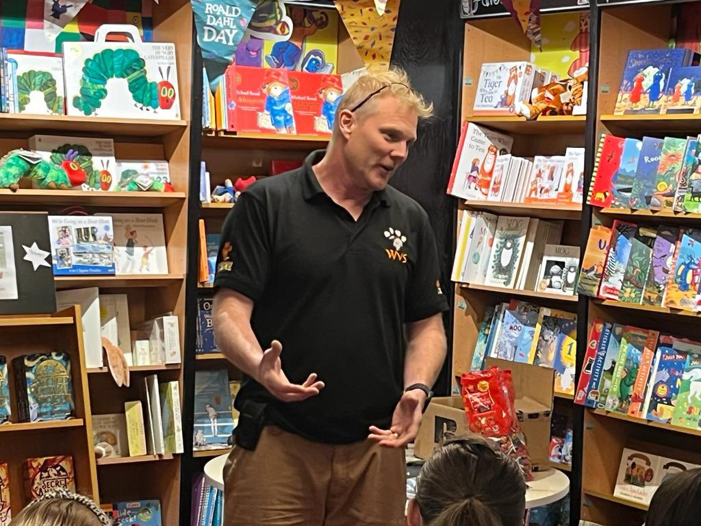WaterstonesTRU's tweet photo. Thank you so much to @LukeGamble for such an incredible presentation in-store yesterday. Completely enthralling.
#waterstonestruro #waterstones #lukegamble #childrensauthor #childrensbooks #supervet #eventsintruro #eventsincornwall #funincornwall #truro https://t.co/jOiSwUhhJ5