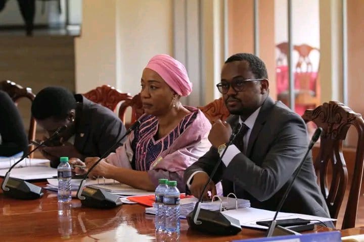 tutor_daysony's tweet photo. Good governance need leaders like senator Hamida
#SenHamidaAtTheTop https://t.co/s9l0kz6gvz