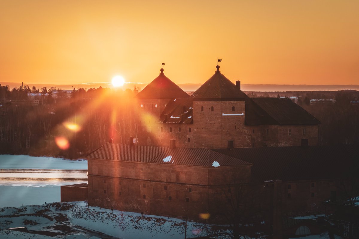 Hämeen linna tänä aamuna. #visithämeenlinna #hämeenlinna #finlandlakeland