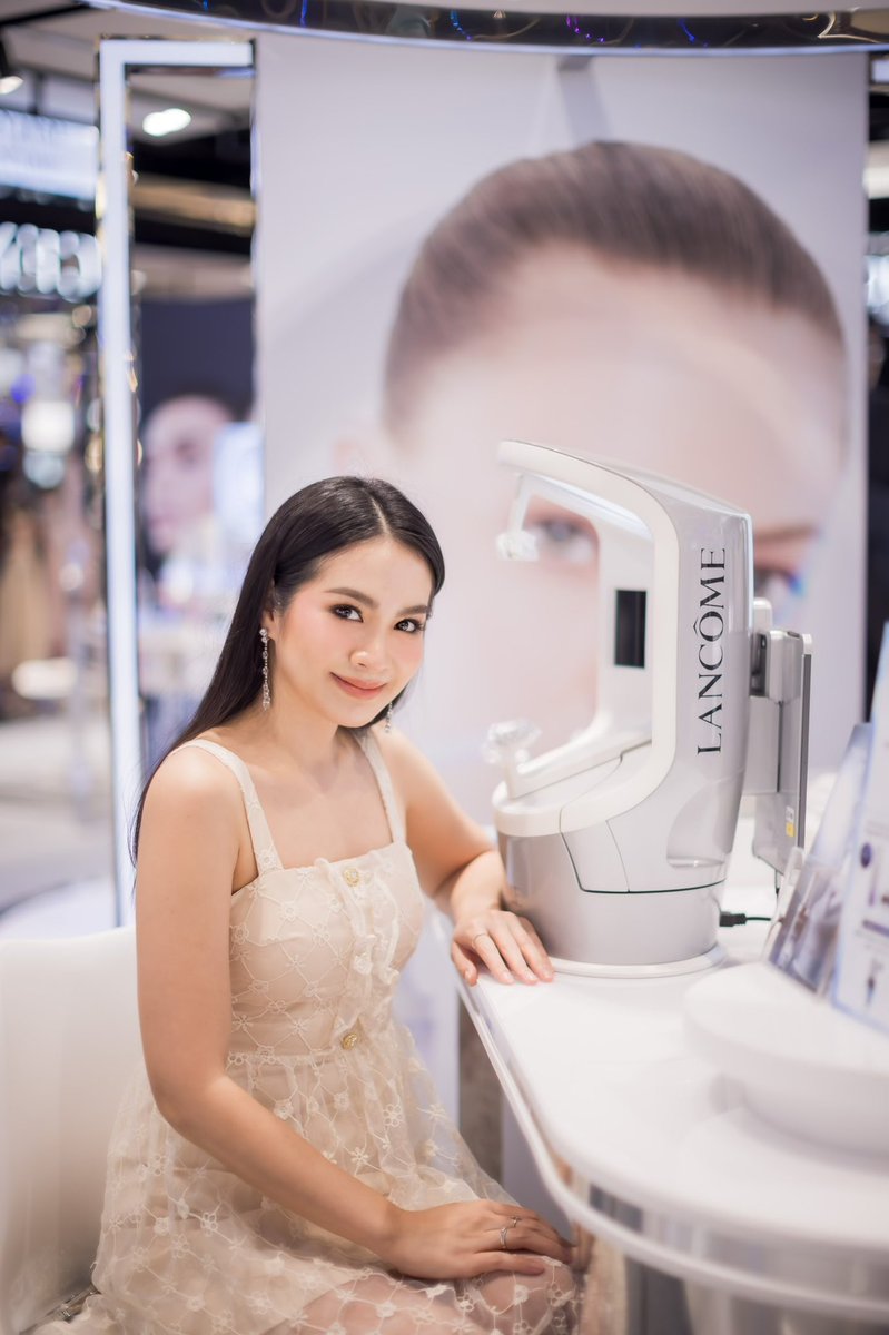 Pattypunchii's tweet photo. มาตรวจวิเคราะห์ผิวฟรี รับคำแนะนำจากผู้เชี่ยวชาญ กับ Lancome✨กันค่ะ
⭐️ พบกัน 30 มีนาคม 2566 – 5 เมษายน 2566 นี้
#LancomeThailand #LancomeSuperSerum
#AdvancedGenifique #HCFTripleSerum #ClarifiqueProSolution
#สองเซรั่มถอดรหัสผิวอ่อนเยาว์ #ผิวไบรท์แบบNextGen #MyGenifique https://t.co/QJ3xY9sSV7