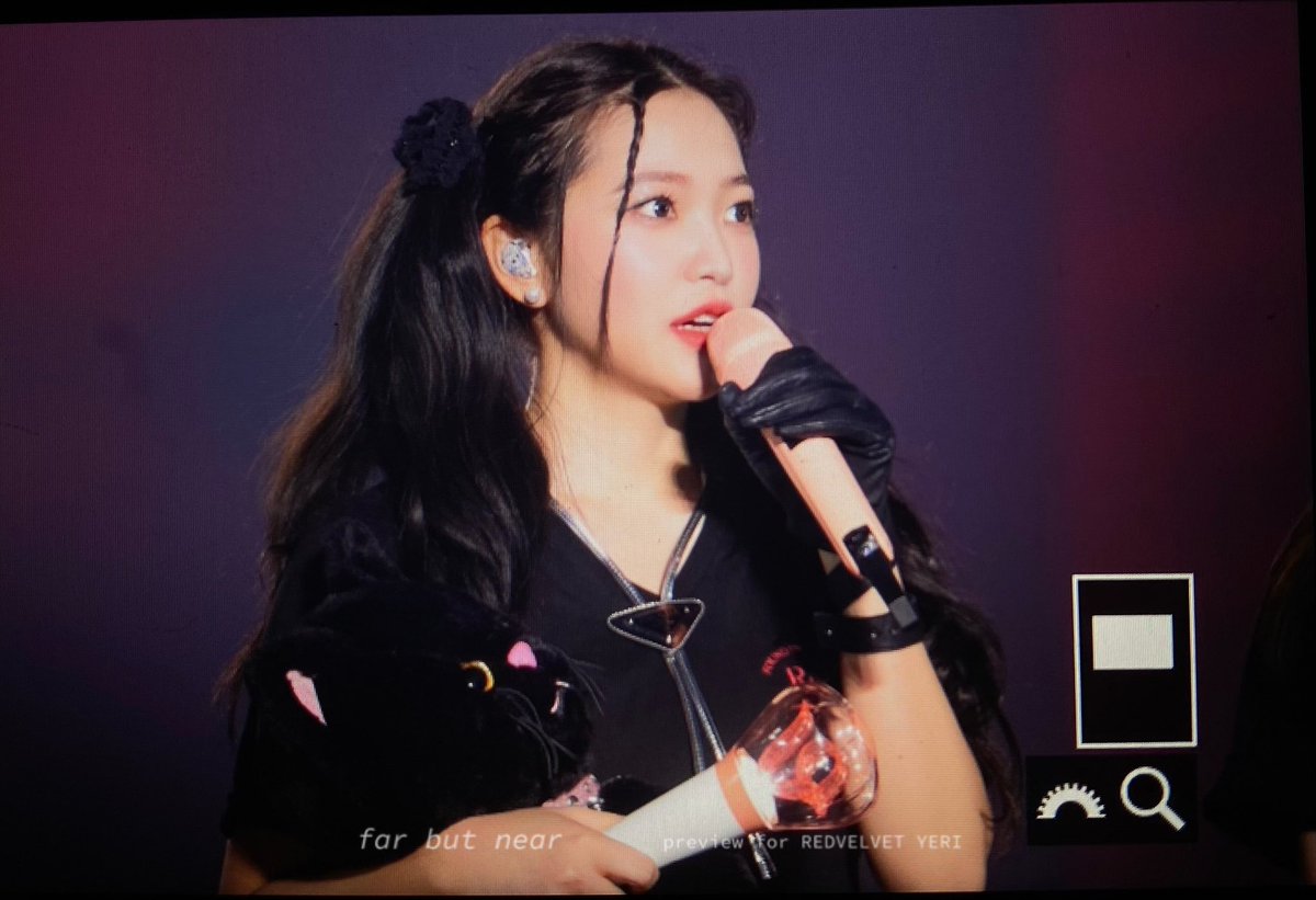 farbutnear0305's tweet photo. 230402 R to V 
👧🏻👧🏻👧🏻💜
#예리 #YERI #레드벨벳 #RedVelvet https://t.co/fzuJgucPuH