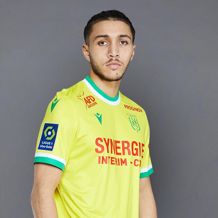 StoolSoccer's tweet photo. 🚨 Nantes manager Antoine Kombouaré has DROPPED Jaouen Hadjam from the squad today. 

This is due the player refusing to break his Ramadan fast on matchday despite receiving a direct request from the coach himself. 

It’s 2023 by the way. Disgraceful. https://t.co/j12kcHCTea