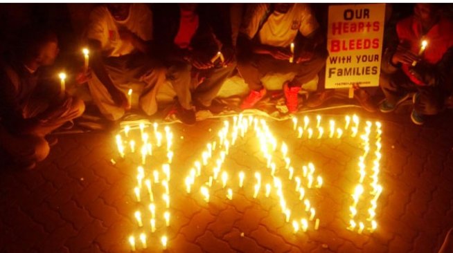 itsmalit_'s tweet photo. 8 years down the line innocent comrades were killed by Alshabaab terrorists.GARISSA university , former MOI university branch.KENYA REMEMBERS.
#GARISSAATTACK
#147NOTJUSTANUMBER
TOGETHER WE STAND ποΈ https://t.co/zEFKhz2ofk