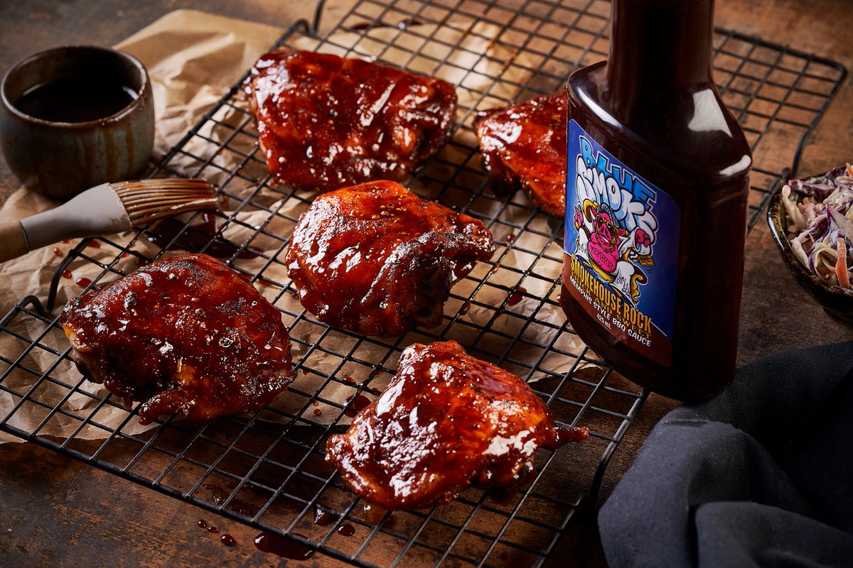 FornettoOven's tweet photo. Try glazing chicken thighs with #BlueSmoke Shakedown Rock thick and sweet Memphis-style #BBQSauce (available at @Bunnings AU) and smoking them in the #FornettoRazzo.
https://t.co/x6vhQidTDv 
#Fornetto #Mastertheflame #BBQ #Barbecue #GasBarbecue #foodie #homecooking #chicken https://t.co/p3RMeqlteJ