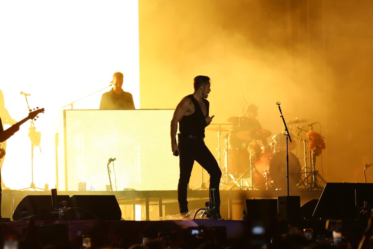 elrockenmexico's tweet photo. De manera categórica, @jose_madero se presentó en el @TecatePalNorte dónde "Los malaventurados no lloran" fue el tema que nos hizo cantar a todo pulmón.
@ApodacaGroup
Fotografía: Valenciano Photographer
#RockEnMéxico🤘🏻🇲🇽
#TecatePalNorte
#TPN2023
#GDMPalNorte https://t.co/GCeK1JCrhV