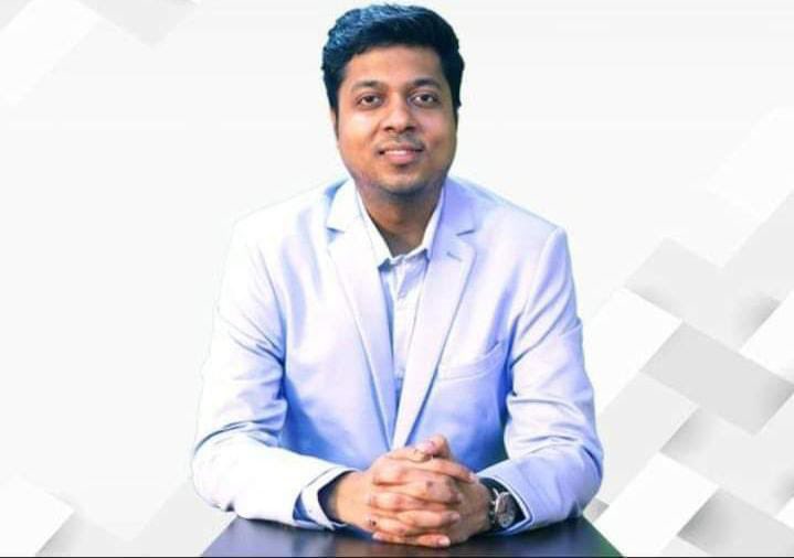 CAChirag's tweet photo. RIP CA Mohit Agarwal 

He suffered a heart attack at a young age, and was a favourite amongst students &amp; professionals in Pune

Professionals need to balance personal life &amp; work, take less stress, take timely vacations and remain physically &amp; mentally fit. Life is uncertain!! https://t.co/07kj5TClj0