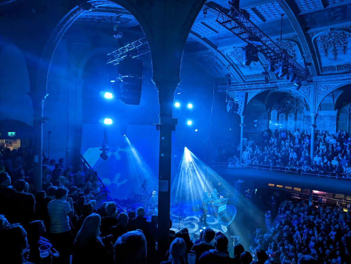 HadwenWright's tweet photo. @StephenEHolt 
Bathed in blue. Great gig. Great day. https://t.co/myMEWucgWU