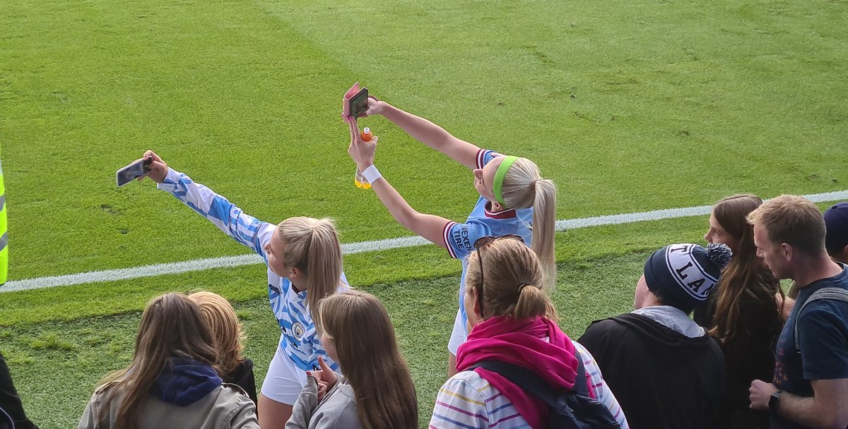 Blandie1's tweet photo. GOOD LUCK &amp; GO SMASH IT @ManCityWomen x 😢 Im at home with ticket in hand &amp; gutted I can't make the match. 
The amazing @MCWFC_OSC crew &amp; many more #City fans are their with you, as your #12Player x #CmonCity https://t.co/YzXL0ICGeY