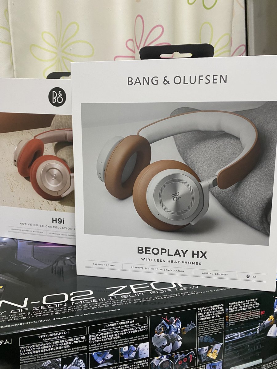 BEOPLAY HX買ってしまった。
この価格帯でゼンハイザーとかB&Wとか悩んだけど結局BANG&OLUFSENが一番良い。
#beoplayhx