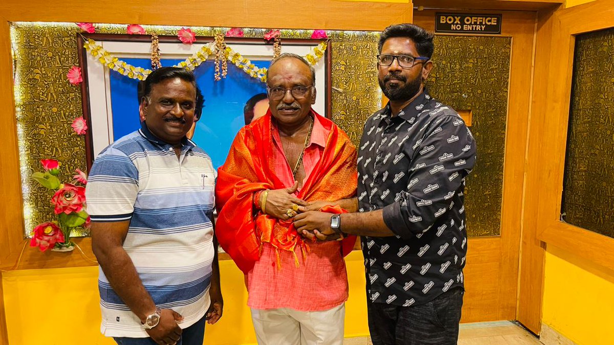 அண்ணன் <a href="/SilambarasanTR_/">Silambarasan TR</a> நடிப்பில் வெளியான #PathuThala திரைப்படத்திற்கு புதுச்சேரி #STR ரசிகர்களுக்கு சிறப்பு காட்சி ஏற்படுத்தி கொடுத்த  புதுச்சேரி <a href="/CJeevaRukmani/">JeevaRukmani Cinemas</a> உரிமையாளர் அன்பு ஐயா சீனிவாசன் அவர்களுக்கு நன்றிகளையும் வாழ்த்தினையும் தெரிவித்தோம். @hariharannaidu <a href="/rajatalkiespdy/">Raja Talkies Pondy</a>