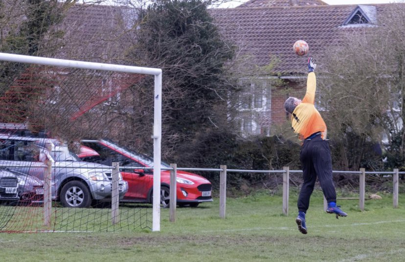FCSteamersVets's tweet photo. GAME DAY ⚽️ 

Looking to build on last weekend’s win the Vets entertain @FakenhamVets this afternoon.

📅 Sunday, Apr 2
📍 @theFDCopen 
🆚 @FakenhamVets
🏆 Vets Premier Division 
🕑 KO 2.30pm

#UpTheVets #MWV 👴🏼 https://t.co/pTJKFEir48