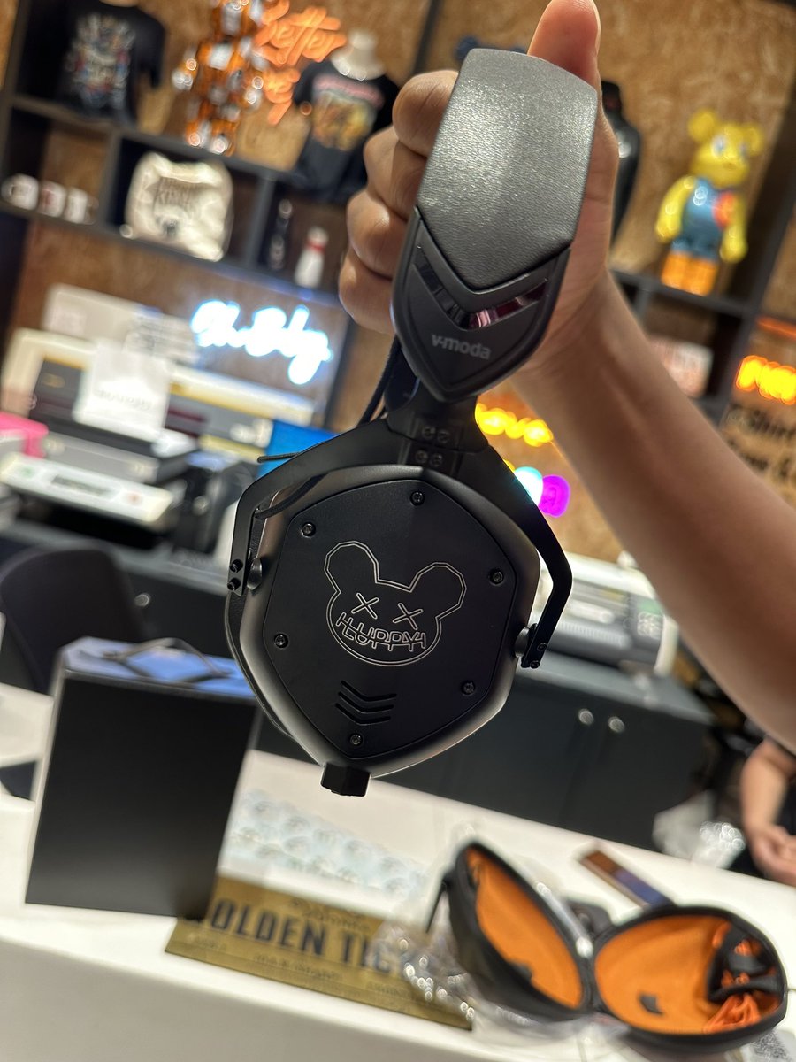 LuppyclubOfficial tweet media