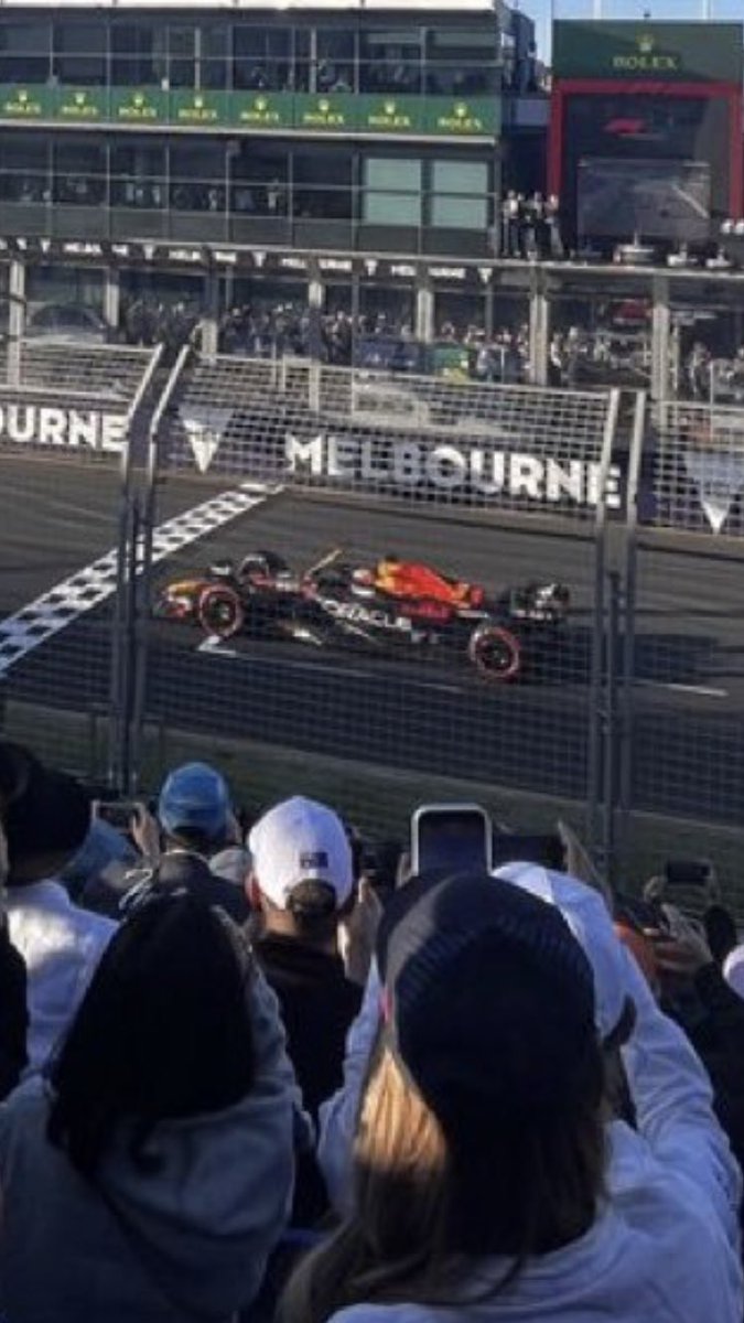 Allora... divertitevi su questa immagine: <a href="/matteobobbi/">matteo bobbi</a> a #SkyMotori ha detto che Max era al limite. 
Definitemi il limite per favore. 
Vero è che con tutto lo schifo che è successo oggi, nn mi meraviglio di nulla. 
#AusGP