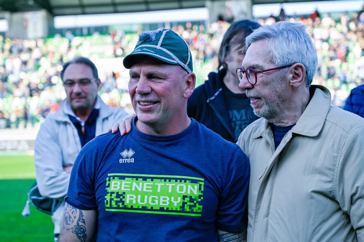 BenettonRugby's tweet photo. Cᴏɴɢʀᴀᴛᴜʟᴀᴢɪᴏɴɪ ᴄᴇɴᴛᴜʀɪᴏɴɪ 👏

@Federuzza94 1️⃣0️⃣1️⃣ caps
@mariusgoosen10 1️⃣3️⃣6️⃣ caps
Nicola #De Meneghi 1️⃣3️⃣6️⃣ caps
Alessandro #Troncon 2️⃣1️⃣5️⃣ caps

#BenettonRugby #WeAreLions https://t.co/FYjBJumPgs