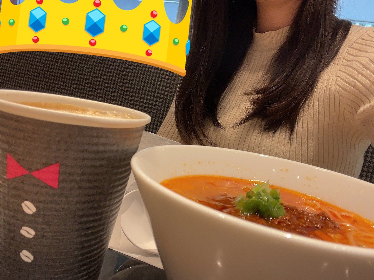 ミスドで坦々麺！
ドーナツももちろん食べました😚🍩