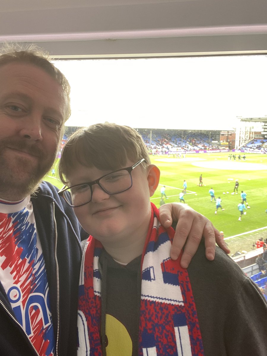 s_steer's tweet photo. @CEO4TAG  thank you so much for giving me and my family and friends an amazing day. Everyone had a great  time, the room was great, the view was brilliant. And of course a @CPFC  win.  

Thank you. it means a lot to me🔴🔵 https://t.co/05JNOj3fWD