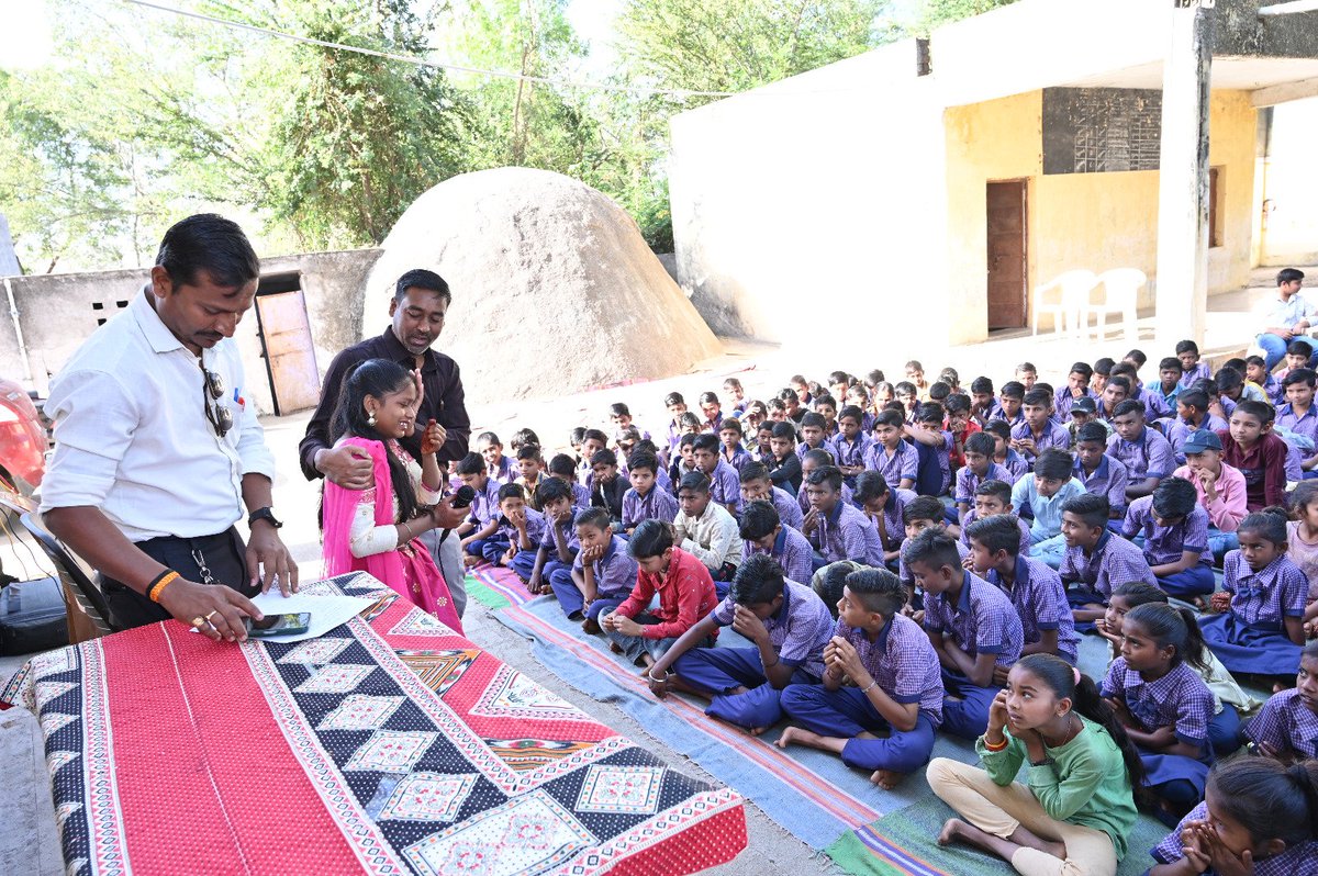 ctnKumar0709's tweet photo. FAREWELL PARTY OF STD 8 OF MERANI MUVADI PRIMARY SCHOOL,SHEHARA,PANCHAMAHAL. https://t.co/pGaSh9M4kN