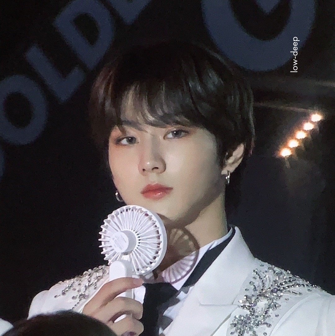 chizzkeyt's tweet image. THE CORRECT ANSWER!!!! 
— thread &apos;coz jungwon is androgynous &amp;amp; ethereal.