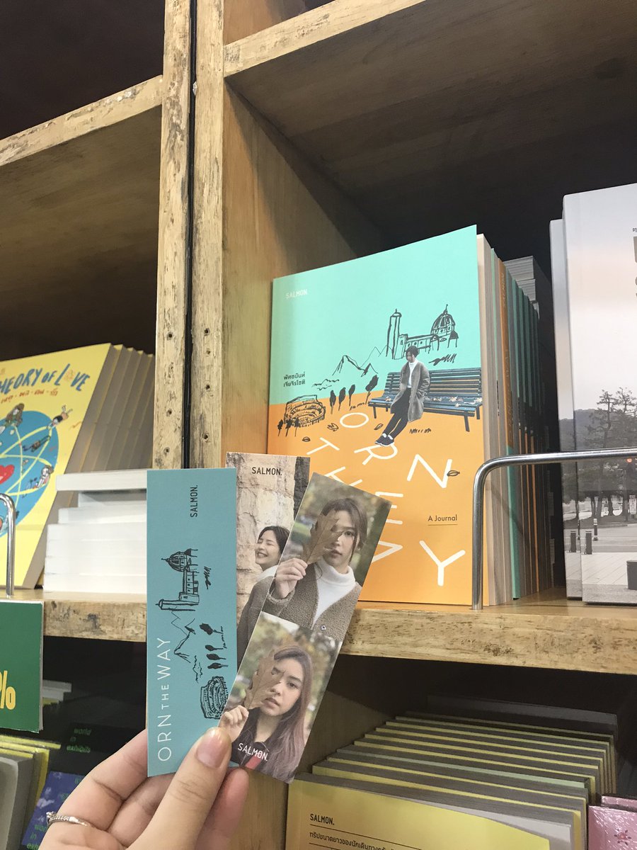 ORNSUPPORT's tweet photo. ใครมา #งานหนังสือ66 สามารถแวะมาบูท Salmon Books ( i31) ได้นะคะ ซื้อ 1 เล่มลด 15% สามารถซื้อ Orn The Way ได้น้า ☺️

💟 ปีนี้มีที่คั่นหนังสือจาก Orn The Way แจกฟรีด้วยนะคะ น่ารักมากกก ต้องมาตำกันแล้ว 🫣💟 

#Salmonbooks #OrnTheWay
#OrnOung #MoveORN 
#งานหนังสือ https://t.co/iWiU7LRLEv