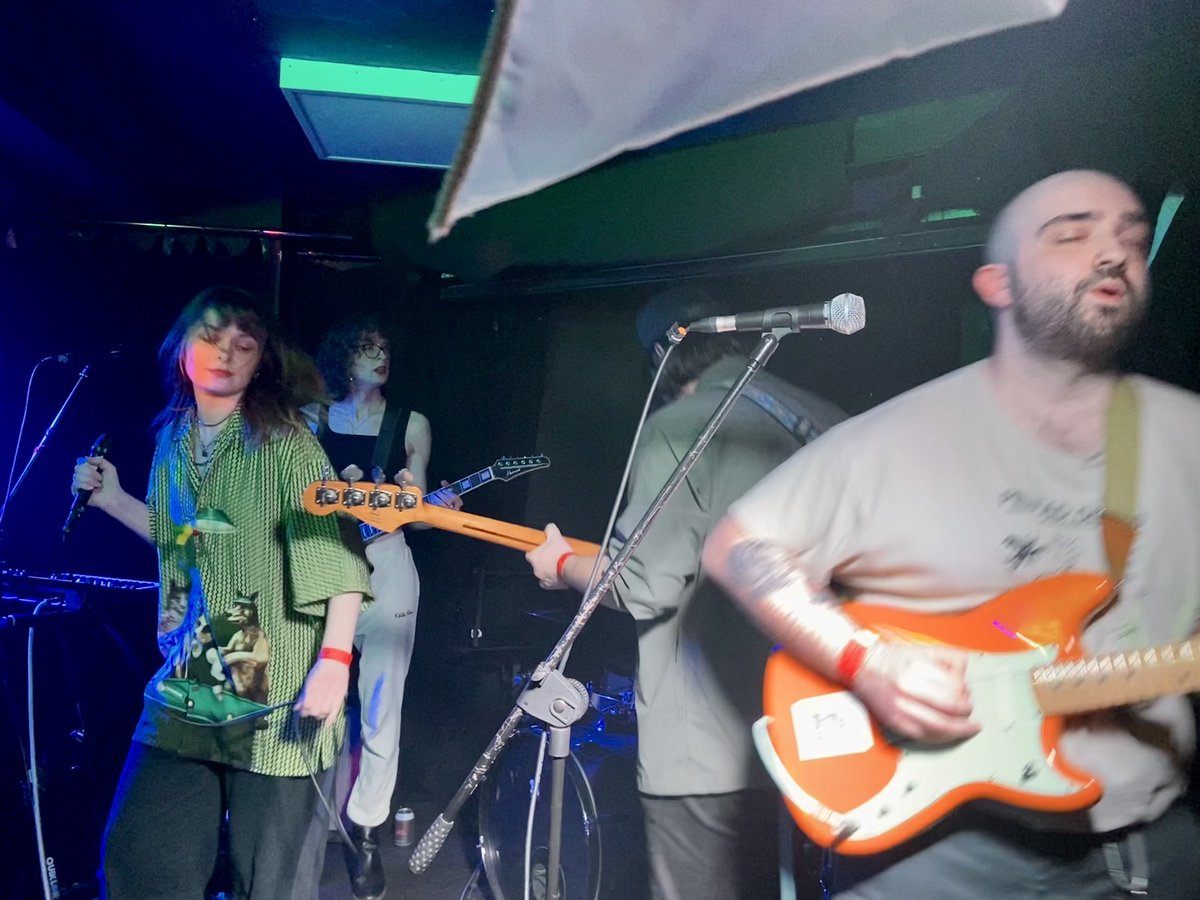 Well <a href="/fairplayfest/">FAIR PLAY</a> what a day!! 10 and half hours of awesome music, some new top finds👍🏻
Doss <a href="/The_Peer_Hat/">The Peer Hat</a> 
<a href="/thankleeds/">THANK</a> <a href="/Gulliversmcr/">Gullivers Manchester</a>
<a href="/BabyYossari/">YOSSARI BABY</a> <a href="/The_Peer_Hat/">The Peer Hat</a> 
Bikini body <a href="/The_Peer_Hat/">The Peer Hat</a> 
Too many to mention in one tweet!!