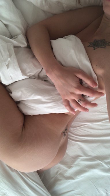 Bon dimanche Twitter  #assweek #AliceMartin #BonDimanche https://t.co/naGFQ7hbMe<a href="/tag/assweek"class="tags">#assweek</a><a href="/tag/alicemartin"class="tags">#AliceMartin</a><a href="/tag/bondimanche"class="tags">#BonDimanche</a>