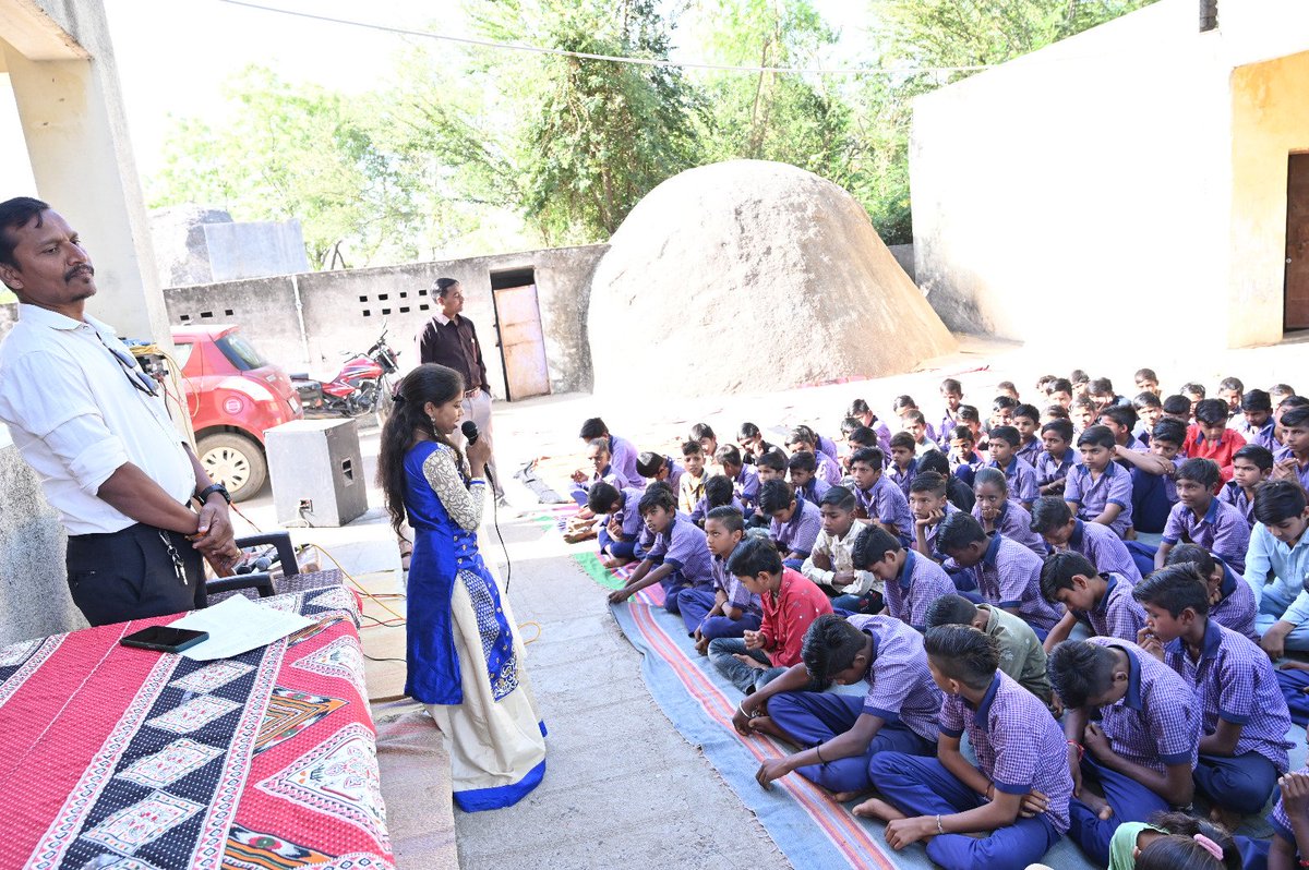 ctnKumar0709's tweet photo. FAREWELL PARTY OF STD 8 OF MERANI MUVADI PRIMARY SCHOOL,SHEHARA,PANCHAMAHAL. https://t.co/pGaSh9M4kN