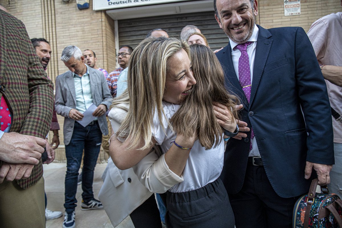 anaisabel_jc's tweet photo. La calle Ntra Sra del Águila (La Mina) estrena nueva imagen. 

Gracias a todos los vecinos y vecinas, a los trabajadores y al gran equipo que se ha implicado tanto para que podamos disfrutar de una calle emblemática♥️
#AlcaláIlusiona https://t.co/s45z1s8tcT