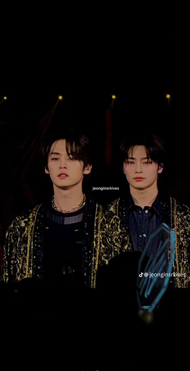hyunehans's tweet photo. it's giving crown prince and his younger brother https://t.co/phBd8lfHXo