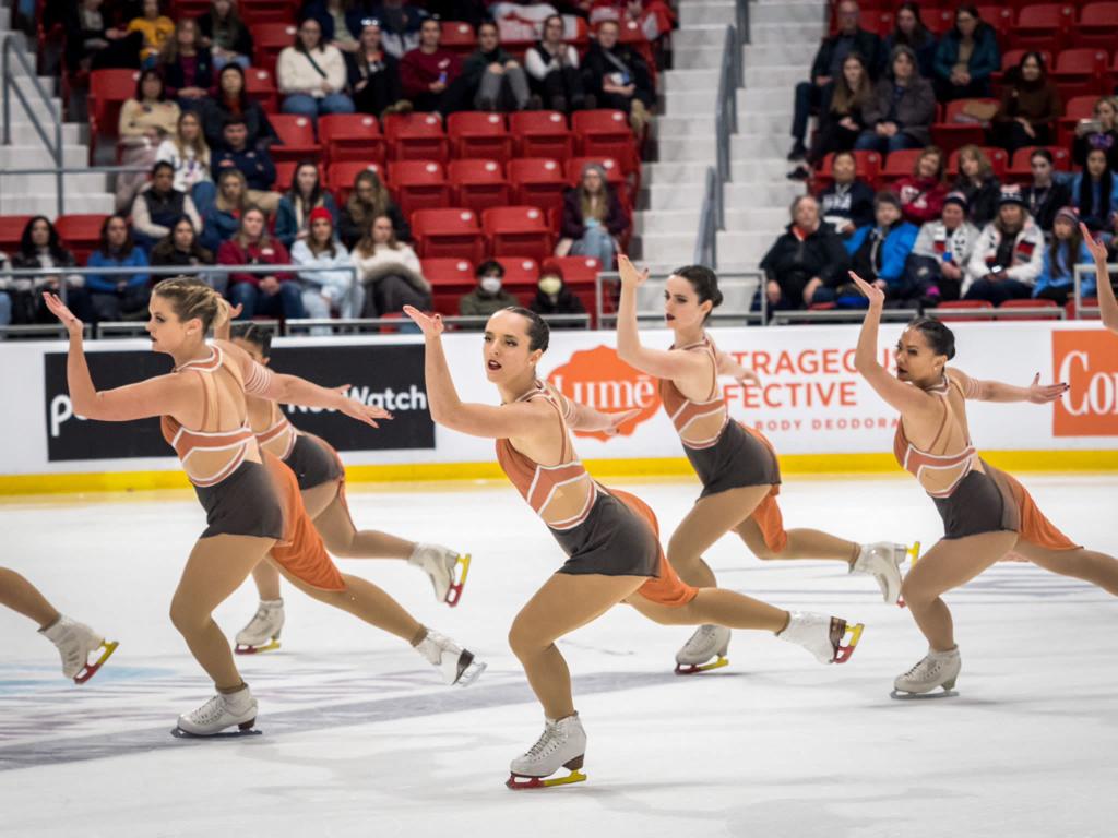 SynchroSpain's tweet photo. El @teamfusionspain⛸️🇪🇸 termina muy contento su participación en el @ISU_Figure #WorldSynchro de Lake Placid🇺🇲. Los dos programas los ejecutaro bien, lo que les ha permitido obtener la posición 17ª y su mejor puntuación histórica. @fedhielo @deportegob @FMDInv @Hieloespanol https://t.co/AxKzv90wNA