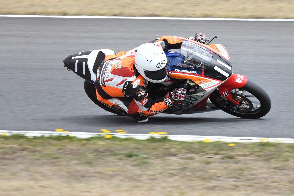 henayama's tweet photo. 2023.04.02
決勝
表彰台、おめでと〜❢
#モビリティリゾートもてぎ
#JGP3
#大和颯選手
#BREASTO
#予選
#JRR
#全日本ロードレース選手権 https://t.co/t2Hyayjpk5