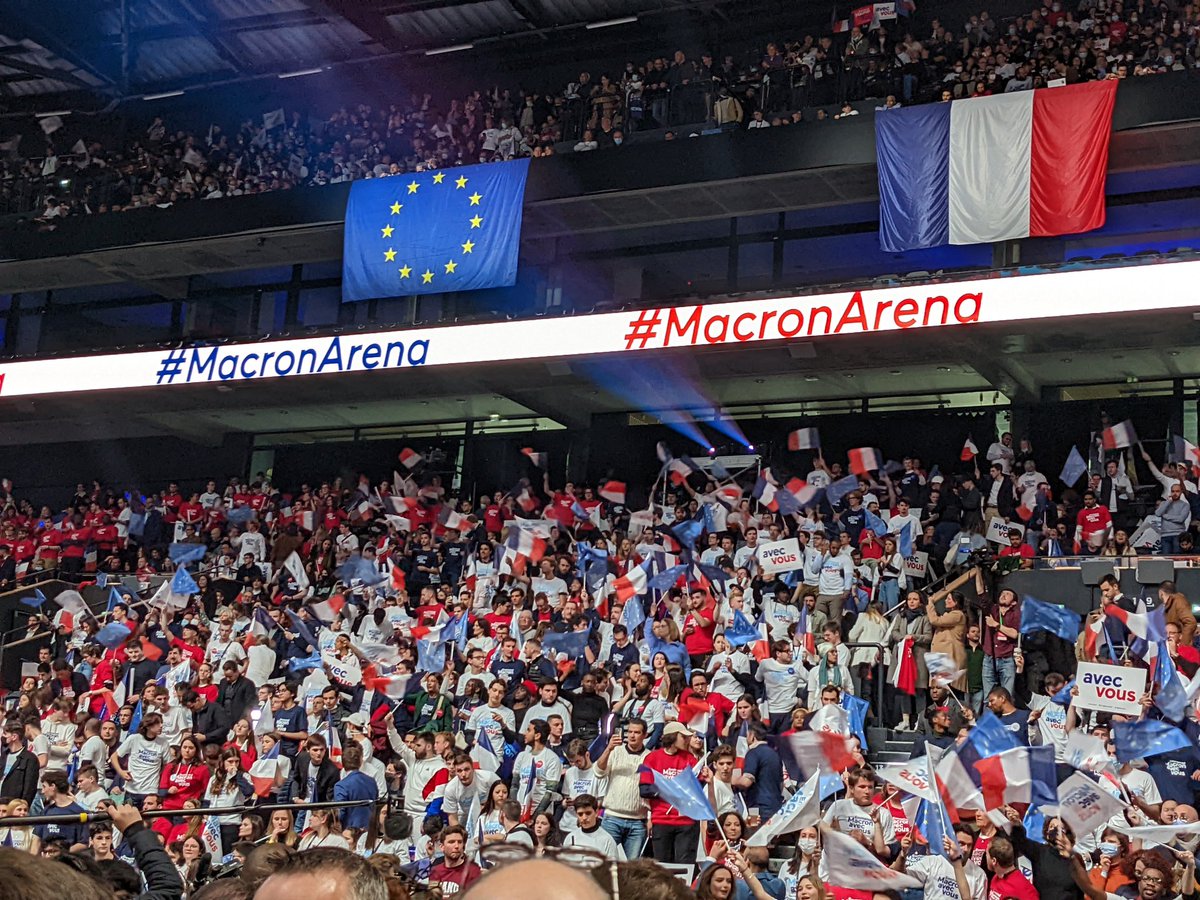 RenaissanceCCPF's tweet photo. 1 an déjà ! 😍
#MacronArena https://t.co/kvjEd9LUX7