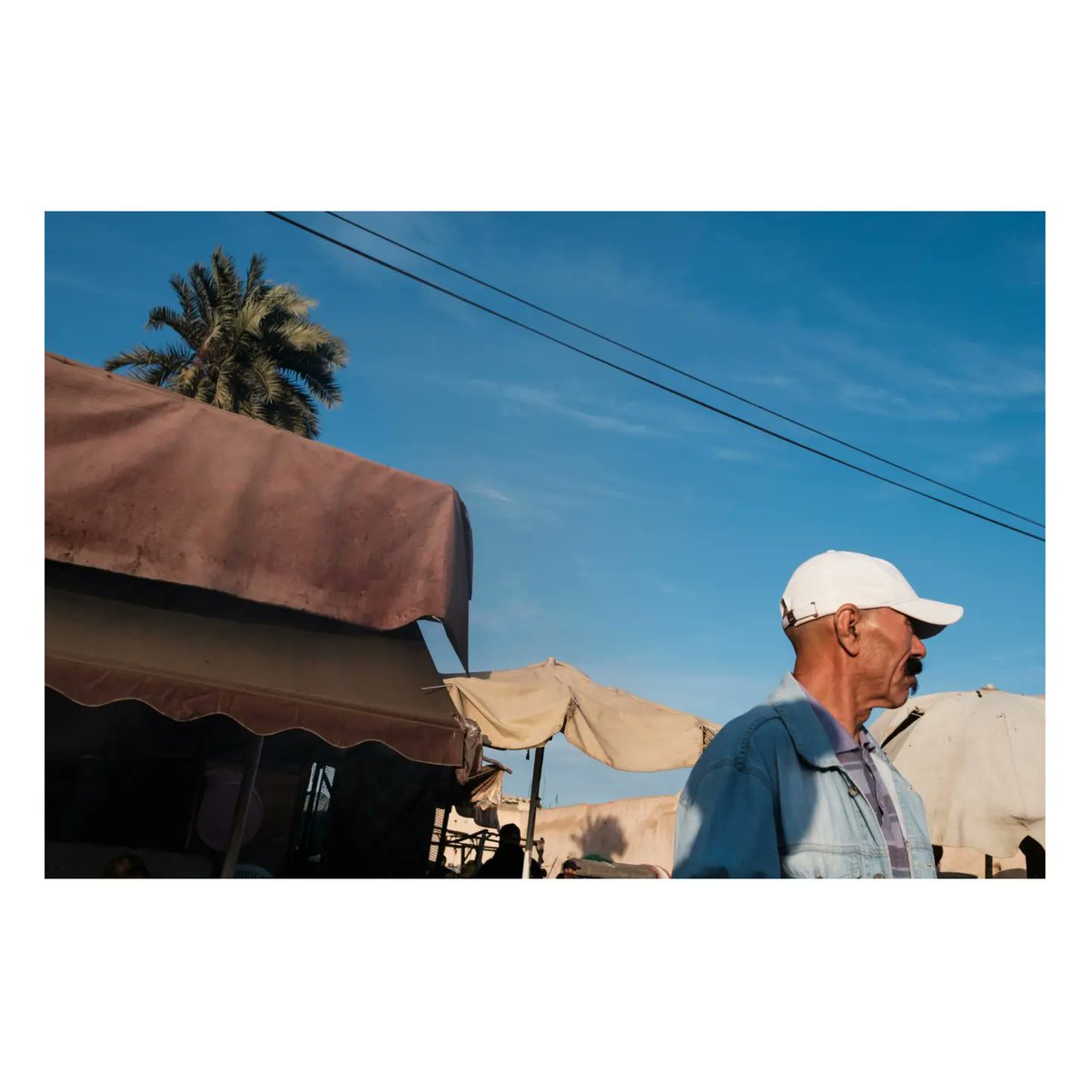 hyunsguns's tweet photo. missing these Marrakech colours #gueliz #streetphotography #xpro3 https://t.co/qiRQhCkZ77
