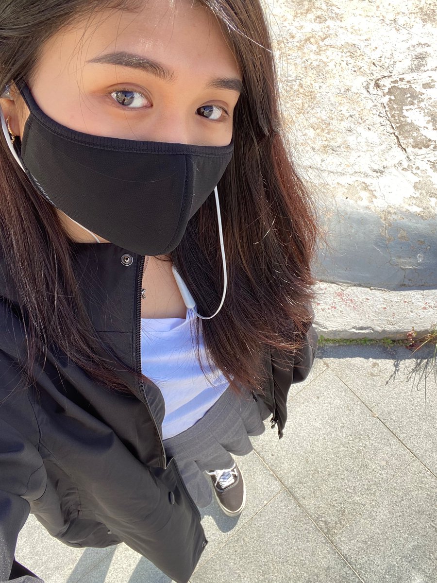 AhYoon_GG's tweet photo. 26, overseas https://t.co/ufpxY3oyI2