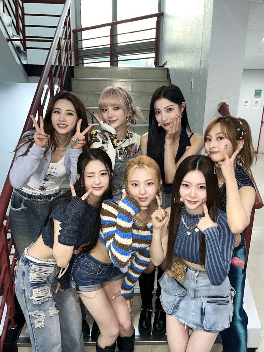 ichillin_km's tweet image. 💌 🦋🌕🦊🧸🐳🐰🌱 💌

인기가요 칠린이들☁️💙

#ICHILLIN #아이칠린
#Challenger #Alarm
#ICHILLIN_Alarm ⏰