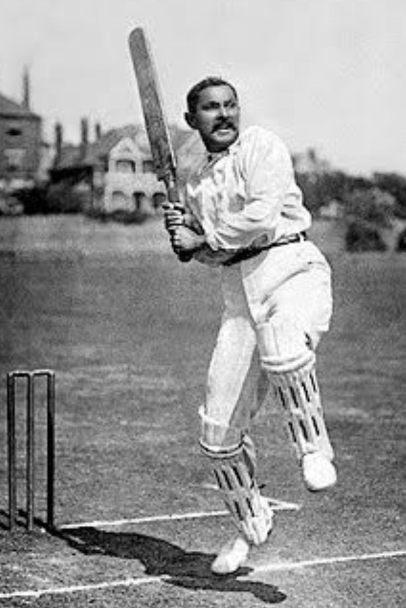 Sharma_jay_'s tweet photo. Today in history: 90 years ago 
#great_cricketer and the #ruler of #Navanagar (#Jamnagar)
#state of #Gujarat Jam Saheb Colonel H.H. Sir #Ranjitsinhji_Vibhaji_Jadeja ( 1872 - 1933 ) died at Jamnagar on 2 April 1933. https://t.co/T7Jtvg8TkH