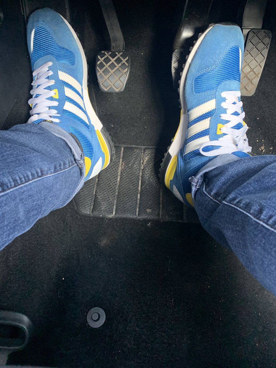 Johnwoo39386803's tweet photo. todays wearers #zx700 #adidas #shareyourstripes https://t.co/eoINoOS9fJ