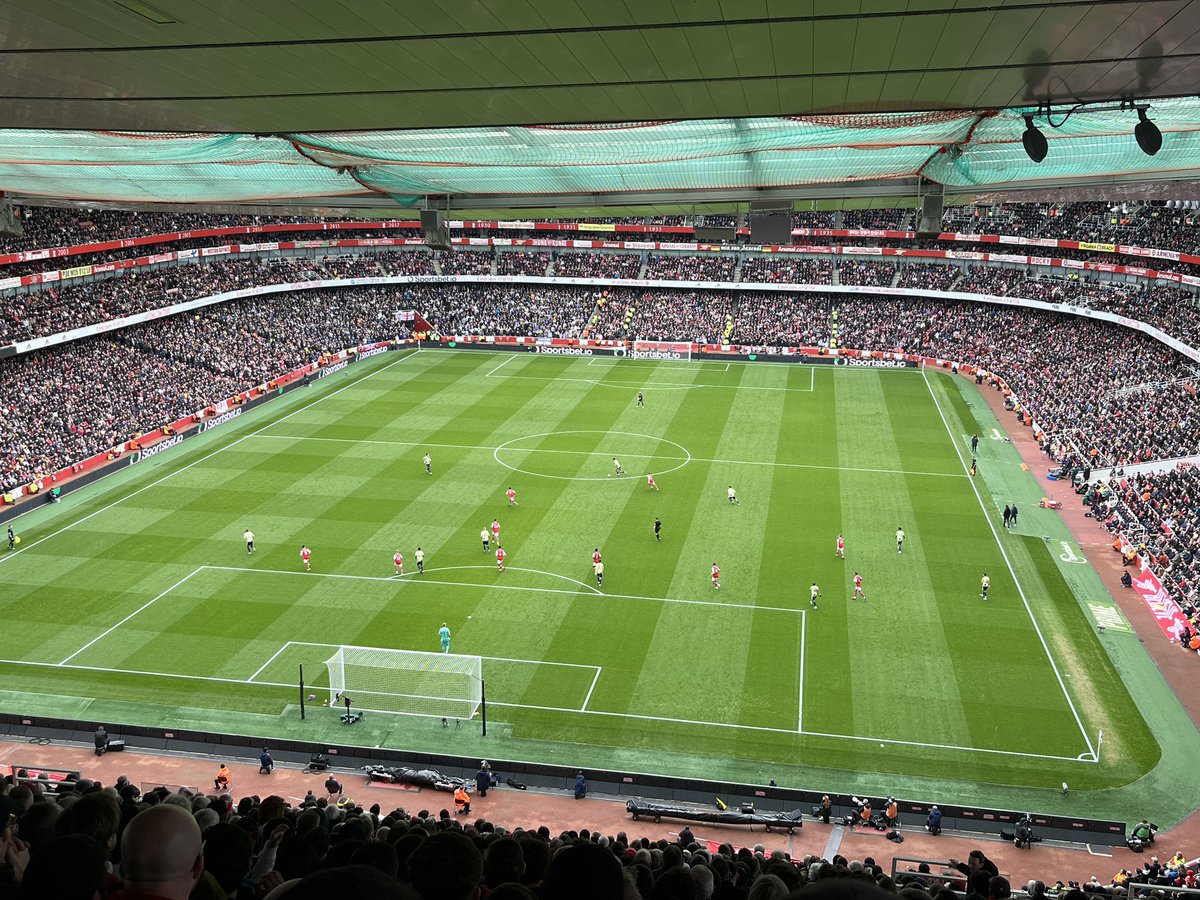 Electric atmosphere <a href="/Arsenal/">Arsenal</a> yesterday, 9 games and counting ❤️🤍