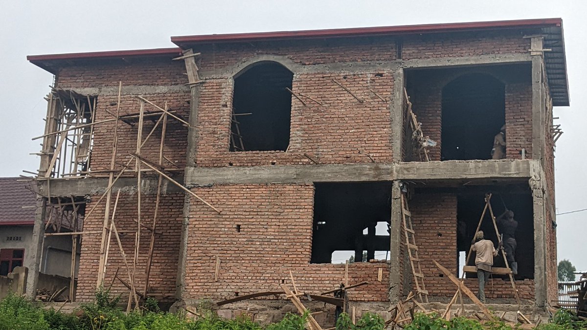 Dckgrpltd's tweet photo. At DCK Grp ltd, we understand that construction can be a stressful and daunting process. That's why we work hard to make it as seamless and stress-free as possible for our clients. this is an ongoing project located in gahanga. we help to bring your vision to life. https://t.co/ZYPuuubNyE
