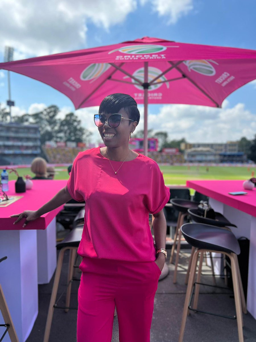 Kusiemcaba's tweet photo. #PitchUpinPink #PledgeInPink #RocNationVIPpatio https://t.co/YqLvB37BEY
