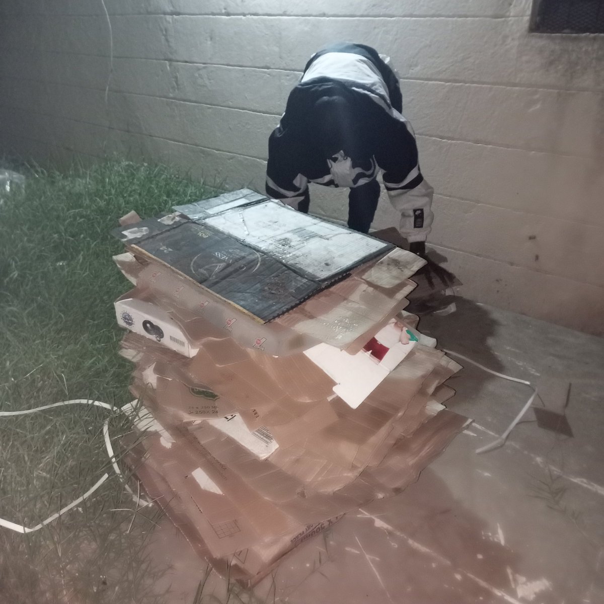 Keep up the good work Team Babu Kubwa. Allah will bless each &amp; every deed. And thanks to <a href="/OmanEmbassyKE/">سفارة سلطنة عُمان - نيروبيOMAN EMBASSY-NAIROBI</a> for the dates donation. Inshallah our communities shall learn of the benefits of strong religious &amp; cultural ties. And thanks <a href="/haifatimimi/">haifa</a> for a dedicated team. #MegaMonday