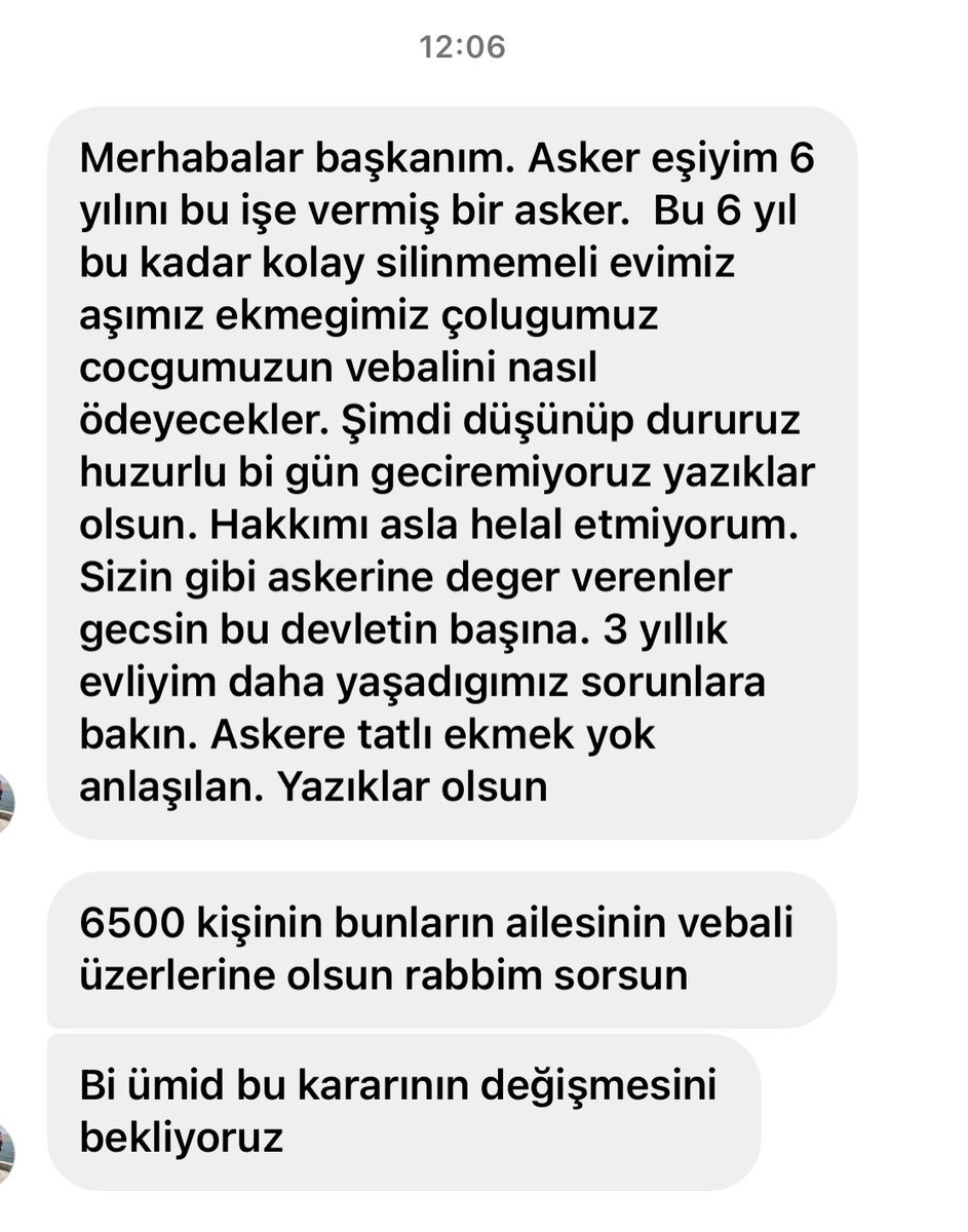 Bu Kızlarımız eşi #UzmanÇavuş u aylardır yüzüne hasret şekilde korkuyla en ücra yerlerdeki lojmanlarda bekliyorlar
Evlatlarını bu güzel gönüllü #UzmanÇavuş eşleri büyütüyor
Helal olsun!
Verdiğiniz tasarı ile hepsine meslekten atılma korkusunuda verdiniz
Bumu ödülleri bu fedakar