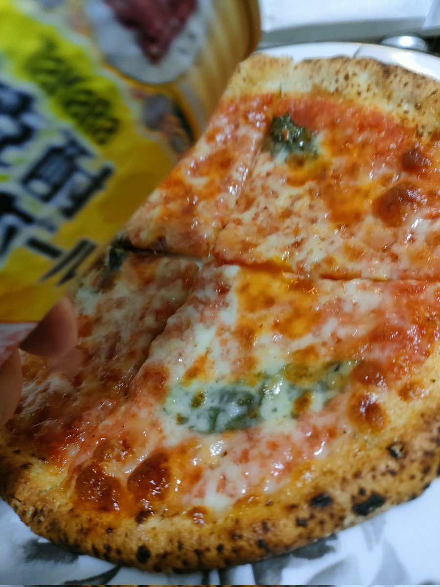 fancy_saito's tweet image. 7nowが税抜1000円以上で送料無料なので、金のマルゲリータで晩酌だ。#晩酌　#ツイッター晩酌部　#7now　#セブンイレブン