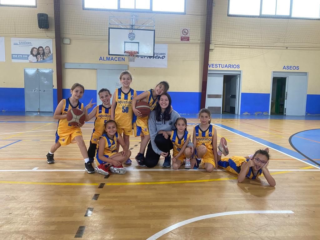 🏀 Las Pre Mini <a href="/DentalSanders/">Dra.Beatriz Mendoza</a> demuestran cada fin de semana su mejoría y su pasión por el baloncesto 

👀 ¡Algunas piden más partidos, que uno a la semana les parece poco! 🤣 

#ADNAgustino