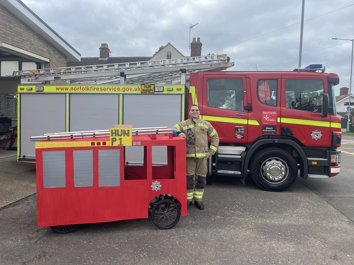 johnrosslinden's tweet photo. Come and meet our Hunstanton fire crew at the Hunstanton Soap box Derby today where they will be competing with their mini fire engine.   They will also be there to provide fire safety advice and looking for new recruits for our local stations and fire cadet unit. https://t.co/fiBFRYEJVu